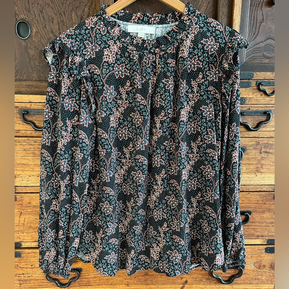 LOFT Long-sleeved Ruffled Blouse Sz: L
